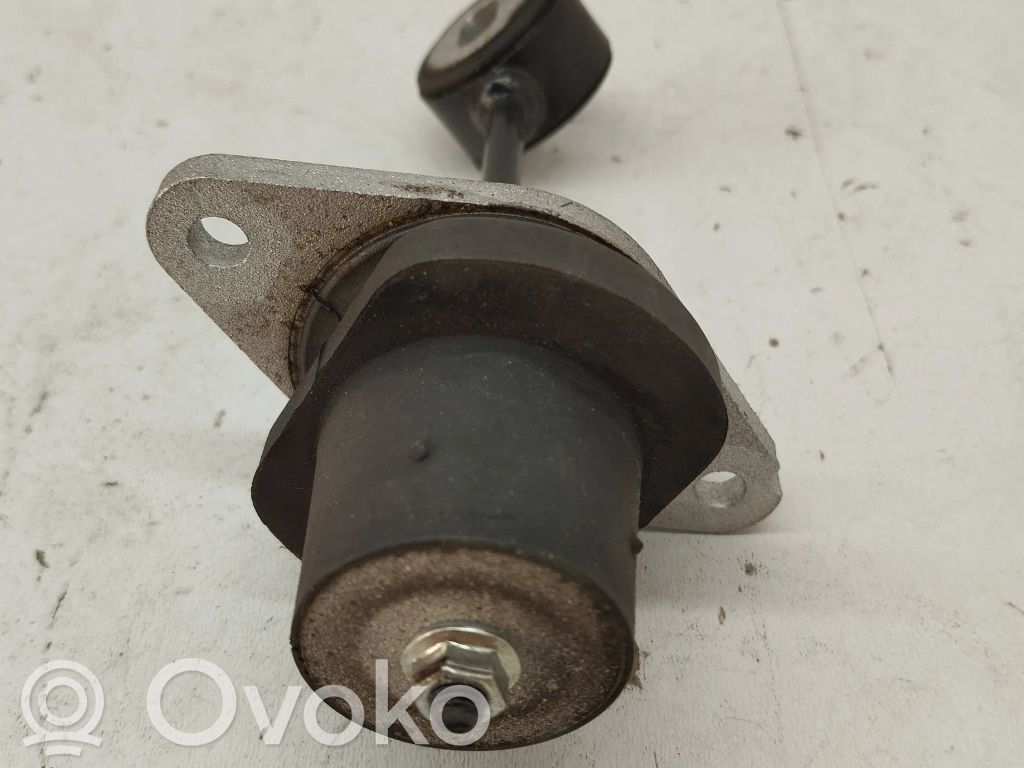 Audi A7 S7 4K8 Engine mount bracket 