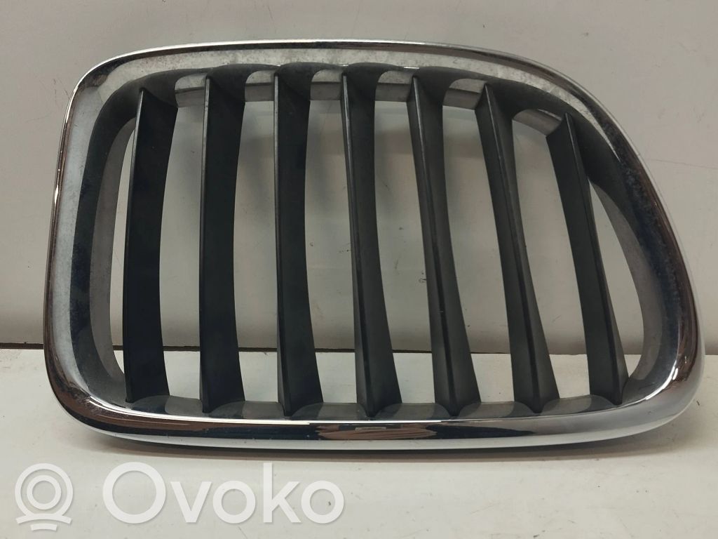 BMW X1 E84 Front bumper upper radiator grill 