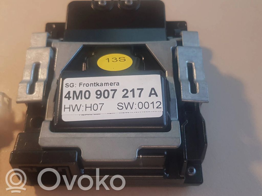 Audi Q7 4M Windshield/windscreen camera 
