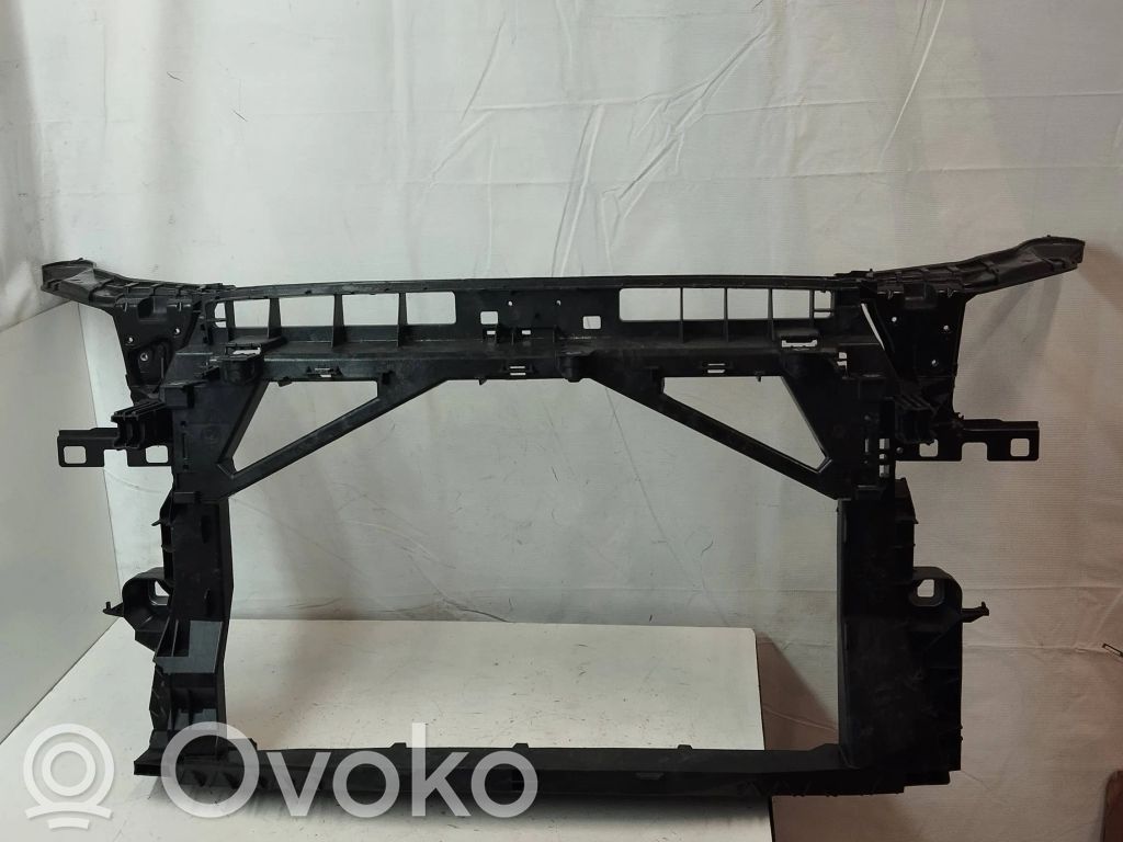Audi A3 8Y Radiatorių panelė 