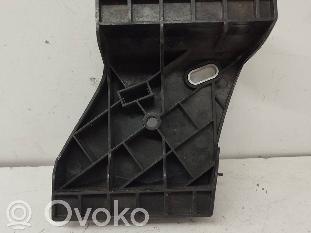 Rear bumper mounting bracket   4D0807572,6514976,6514970
