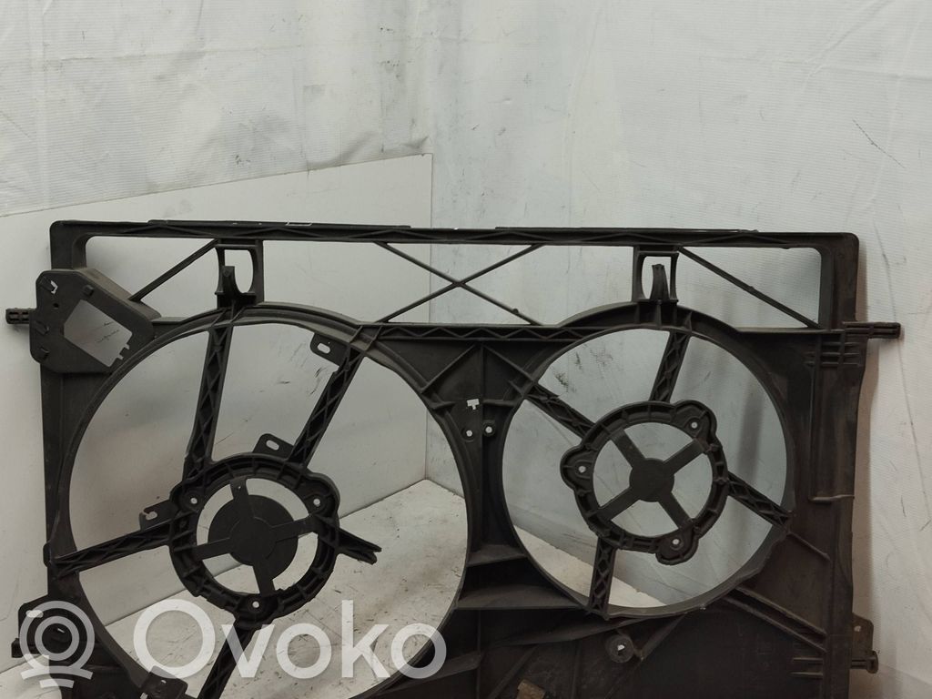 Renault Trafic III (X82) Radiator cooling fan shroud 