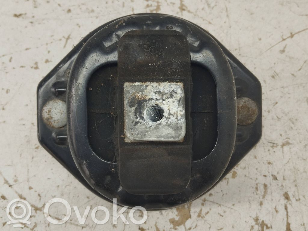 Soporte de montaje del motor   6771918,31102005,6862351