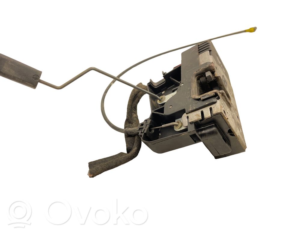 Opel Vivaro Front door lock 