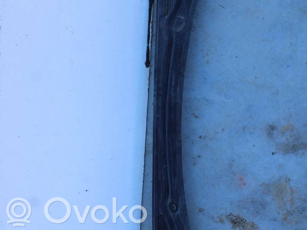 Renault Clio IV Podszybie przednie 