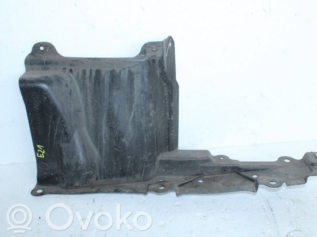 Placa protectora/protector antisalpicaduras motor   5144402320