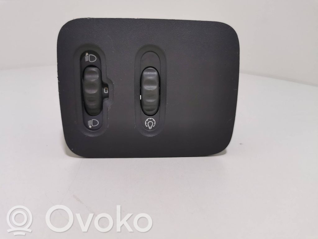 Renault Clio II Headlight level height control switch 