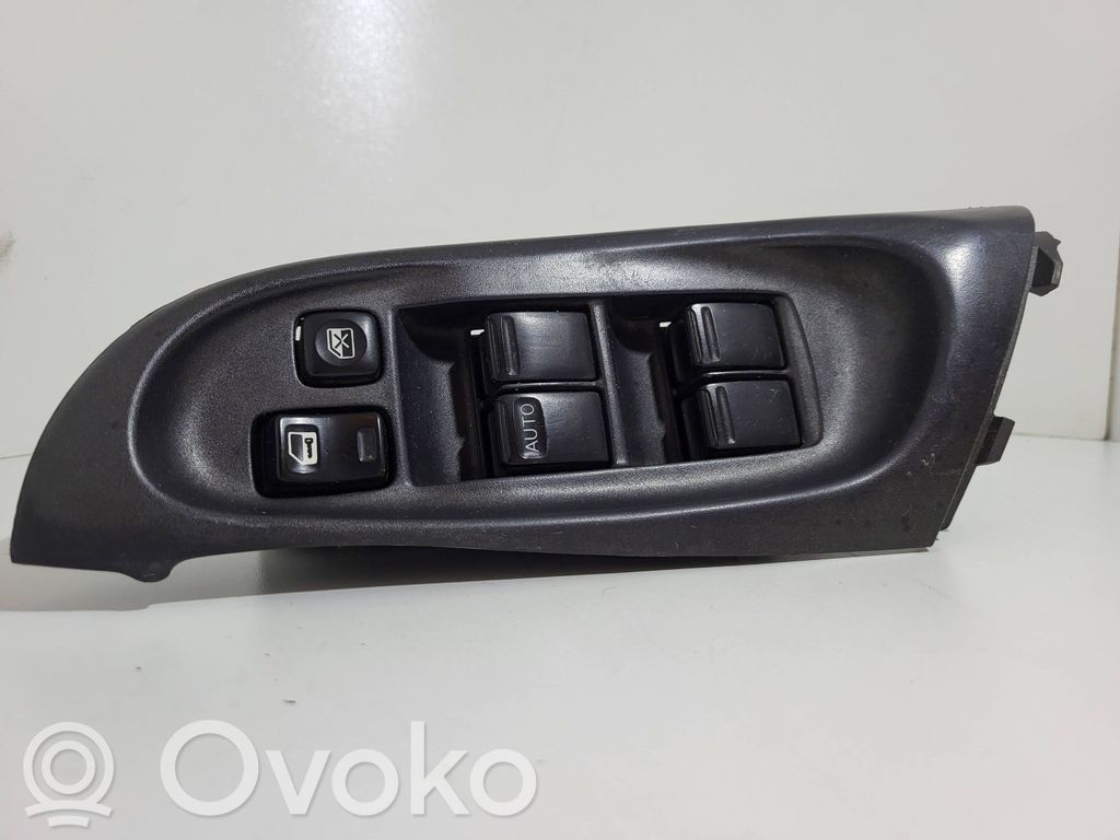 Nissan Almera Tino Front door window switch trim 