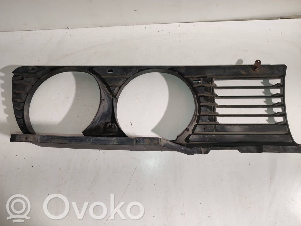 BMW 3 E30 Under headlight/headlamp trim 