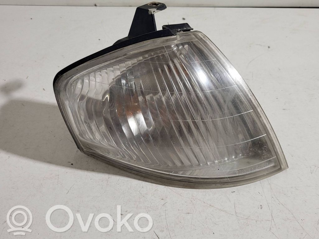 Mazda 323 F Front indicator light 