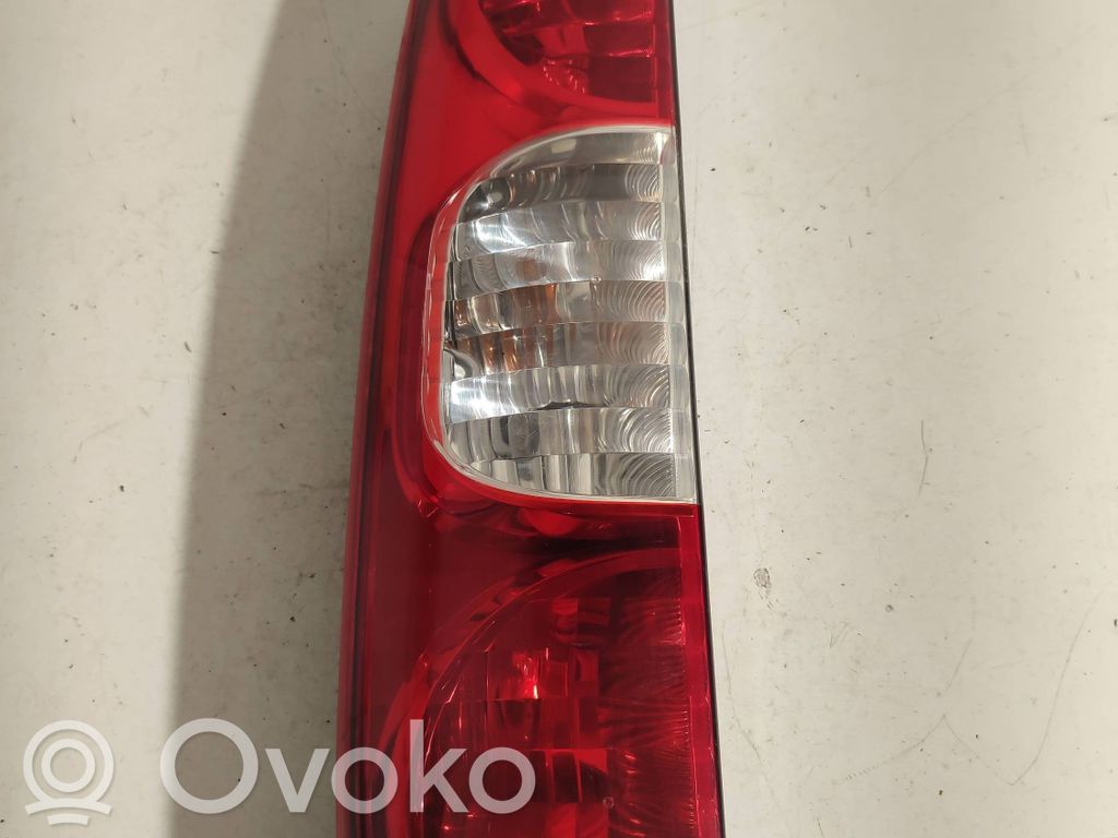 Takavalot   51755145,20120999