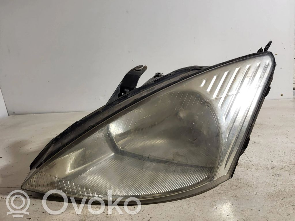 Ford Focus Headlight/headlamp 