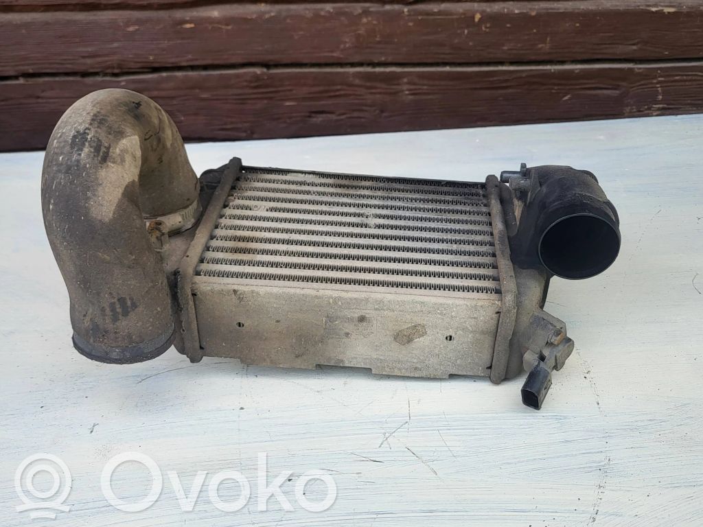 Chłodnica powietrza doładowującego / Intercooler   059145805,1575620,9021520