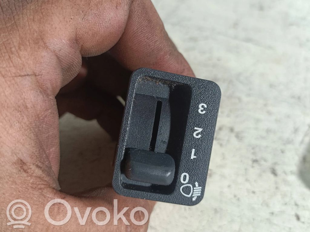Headlight level height control switch   ST3A,01630