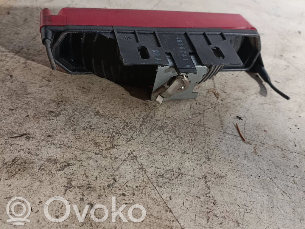 Chrysler Voyager Third/center stoplight 