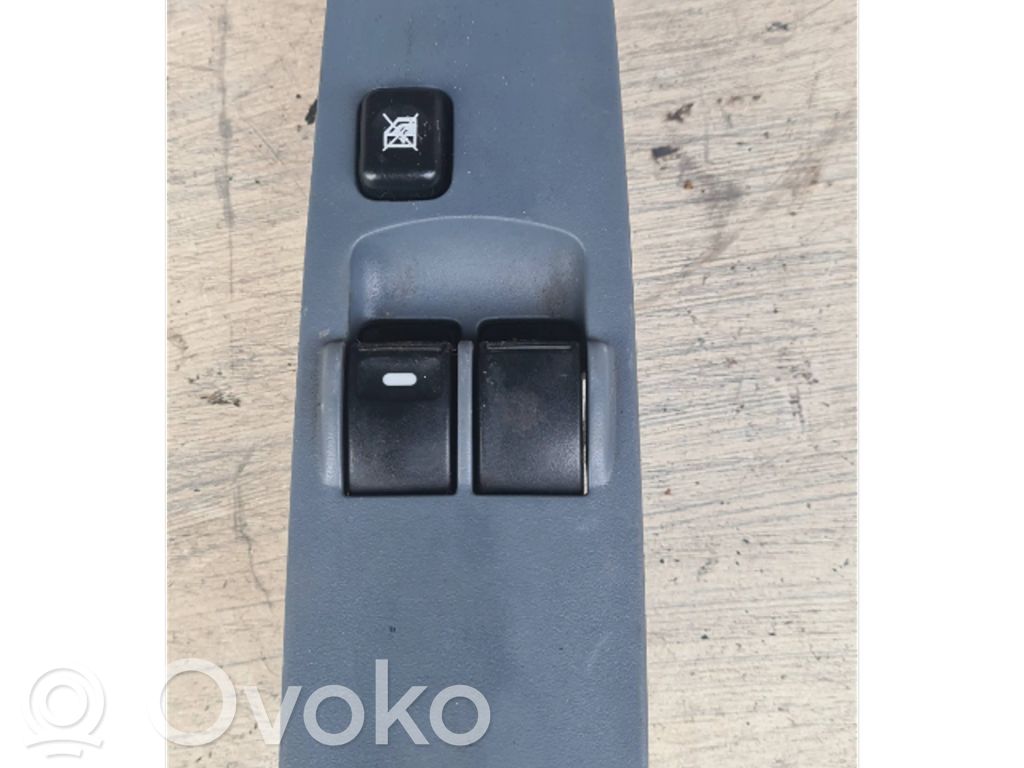 Mitsubishi Colt Electric window control switch 
