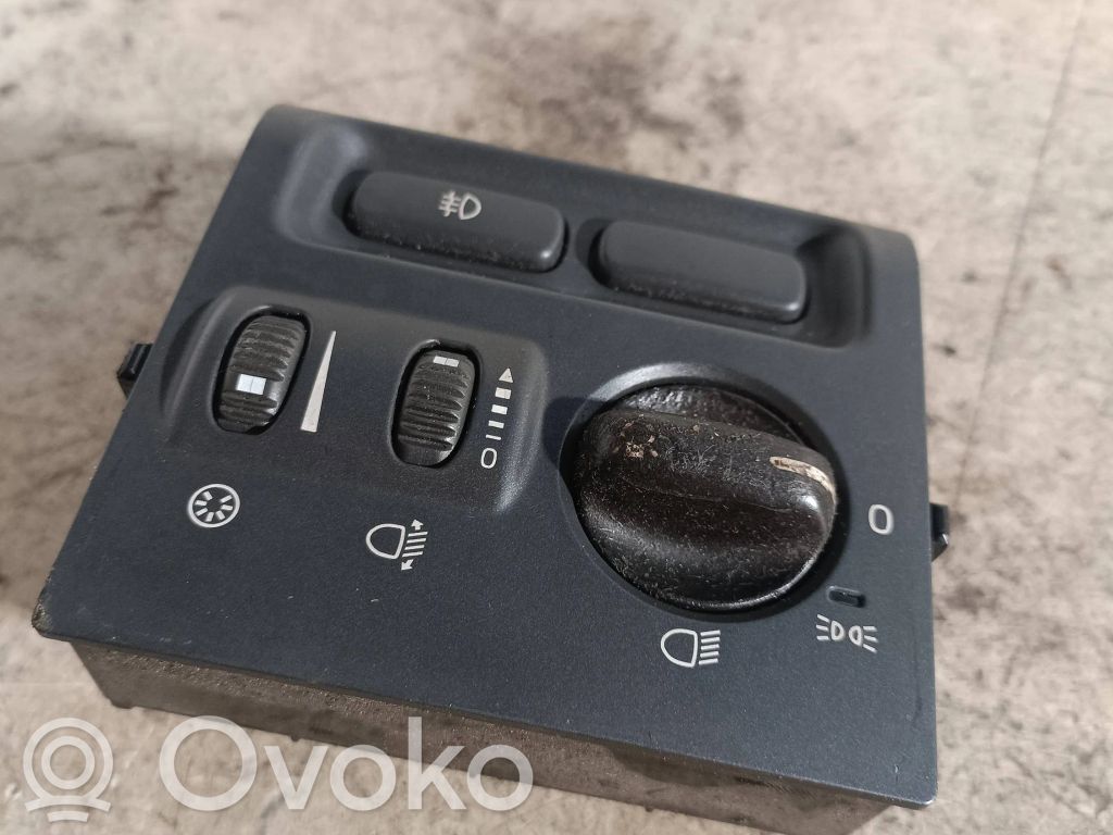Volvo S40, V40 Lukturu slēdzis 