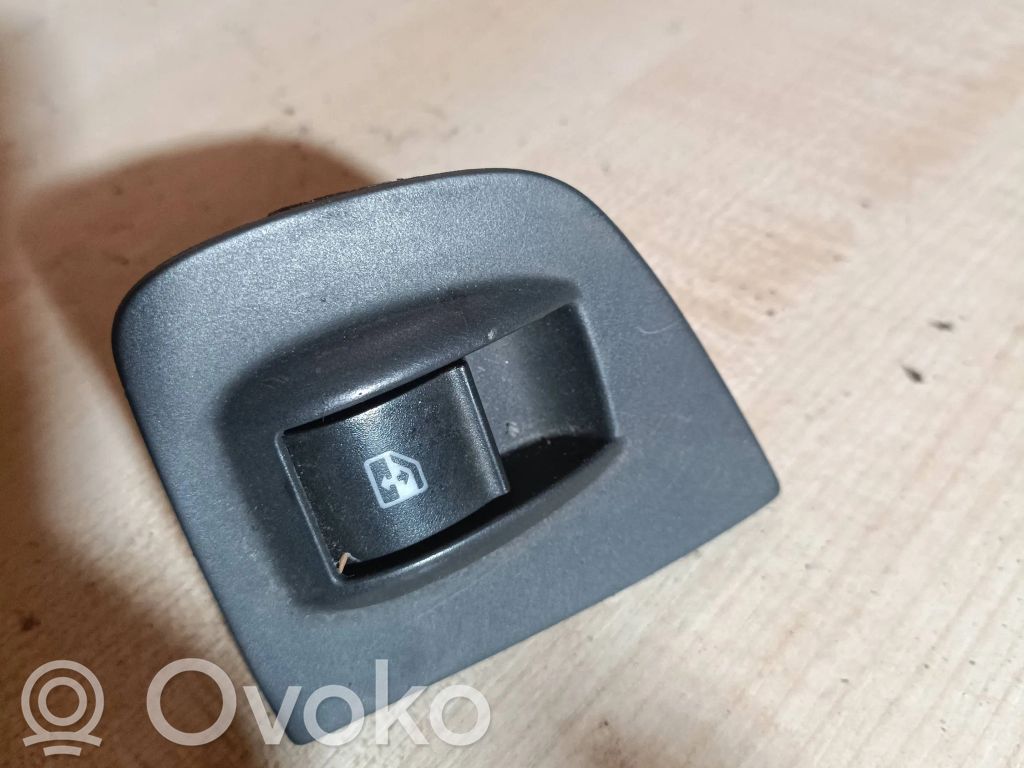 Fiat Doblo Electric window control switch 