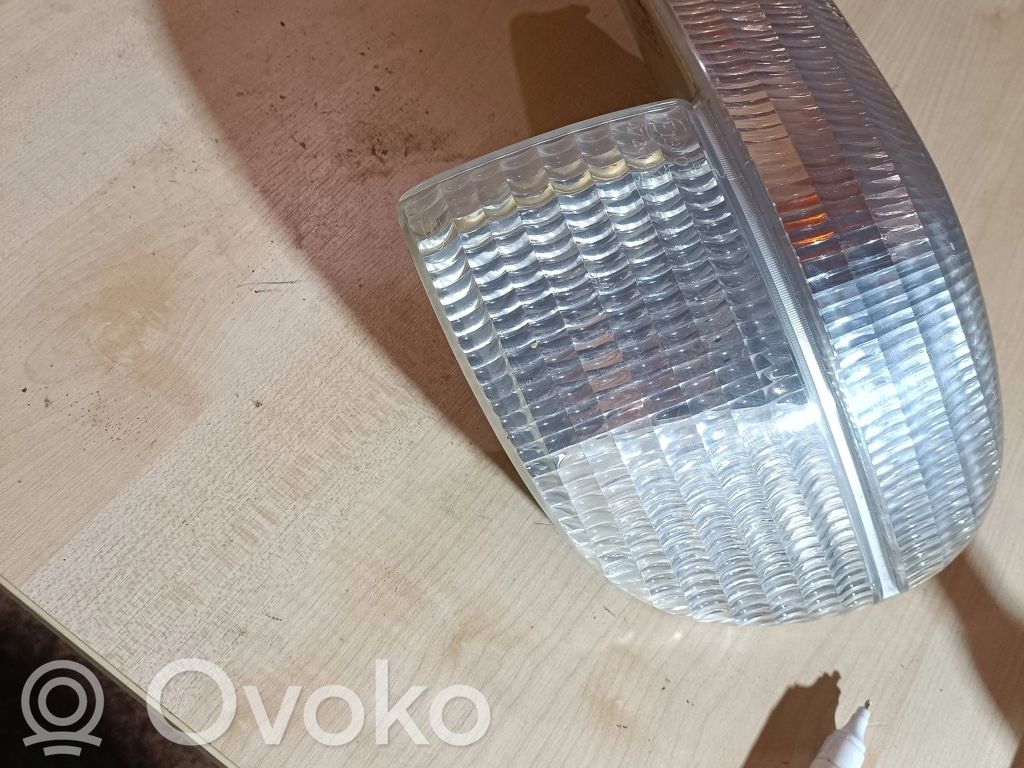 Ford Explorer Front indicator light 