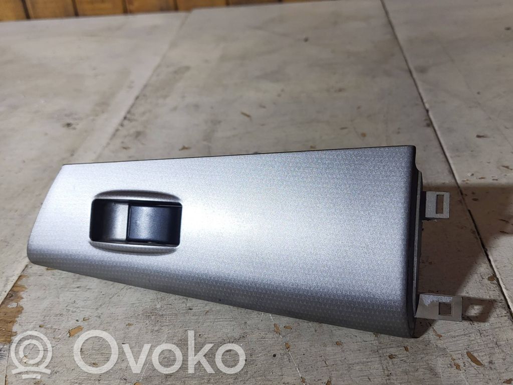 Toyota Corolla E110 Electric window control switch 