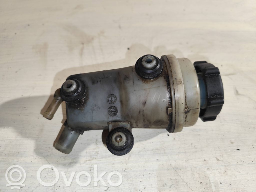 Ford Focus Power steering fluid tank/reservoir 