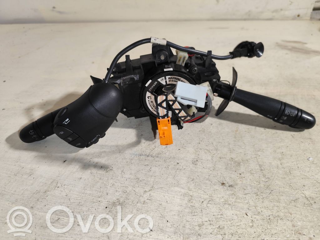 Renault Kangoo I Interruptor/palanca de limpiador de luz de giro 