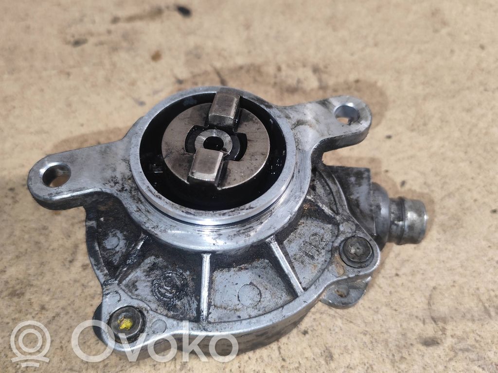 Renault Laguna II Vacuum pump 