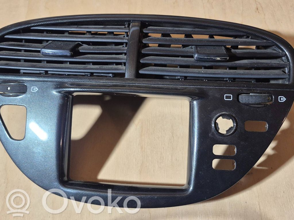 Peugeot 607 Dash center air vent grill 