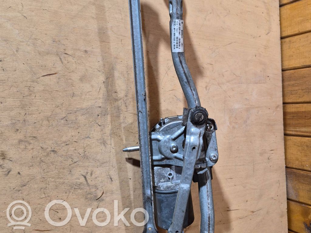 Audi A3 S3 8P Motor y varillaje del limpiaparabrisas delantero 