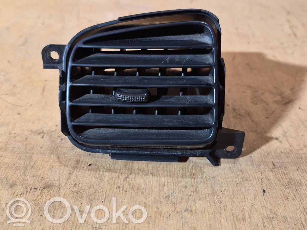 Mazda 323 Griglia di ventilazione centrale cruscotto 