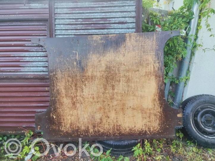 Trunk bottom trim panel