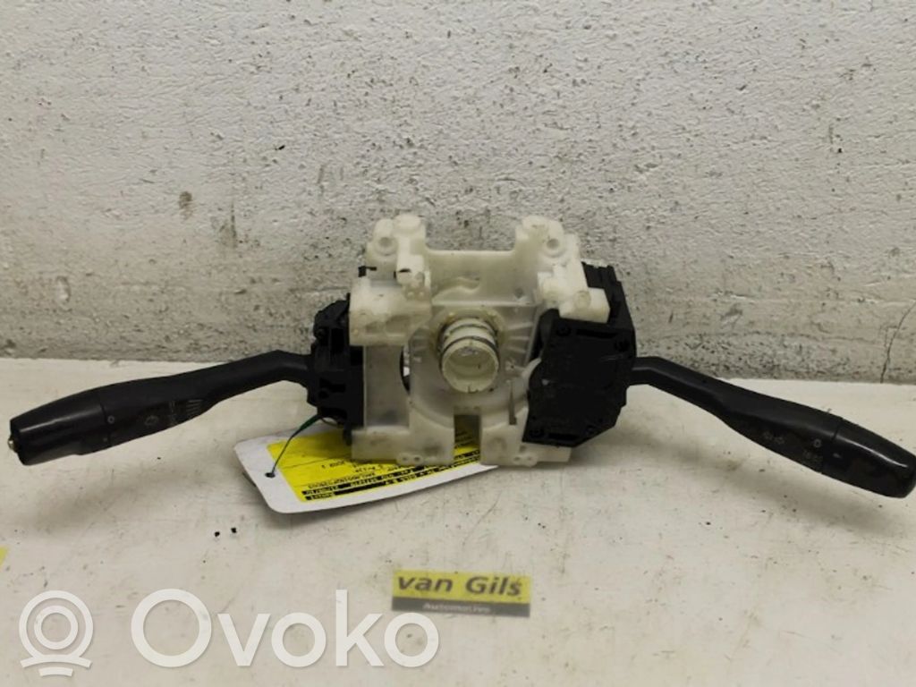 Mitsubishi Space Star Butoane/comutatoare pe volan 