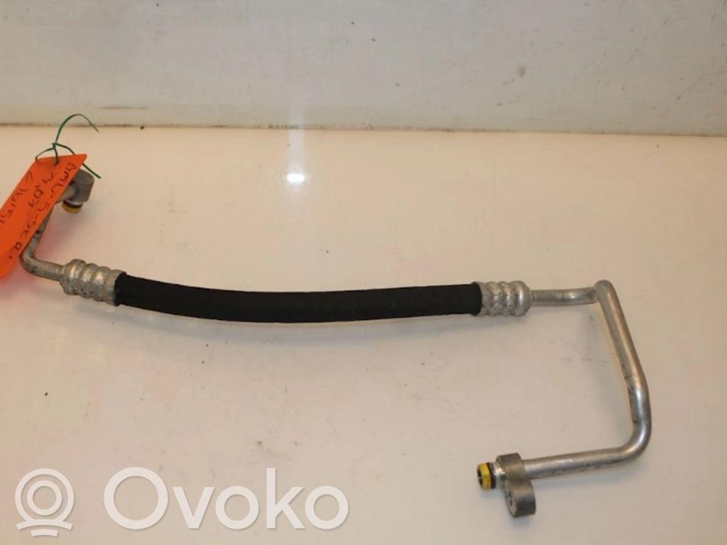 BMW 5 E60 E61 Ilmastointilaitteen putki (A/C) 