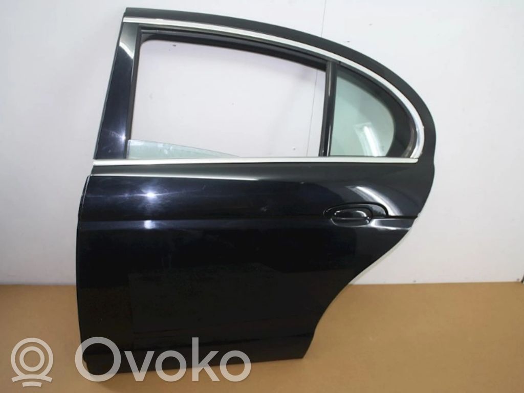 Galinės durys   XR828675,XR843187,XR828675,XR843187