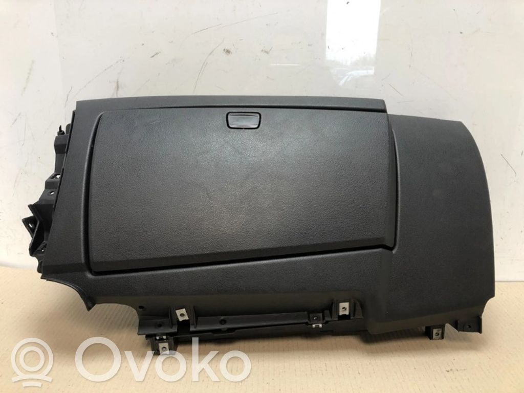 BMW 1 E81 E87 Glove box 