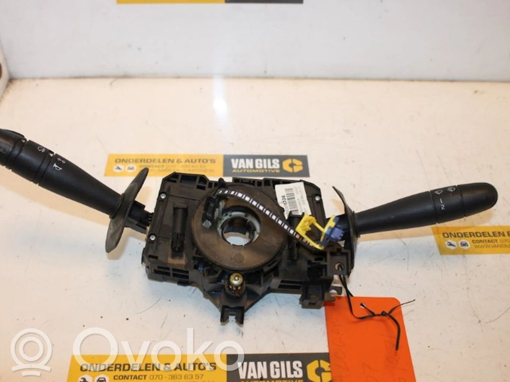 Boutons / interrupteurs volant   8200375336,8200375336