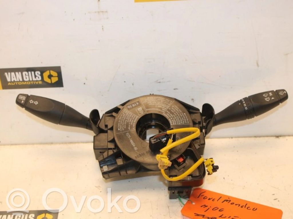 Ford Mondeo Mk III Boutons / interrupteurs volant