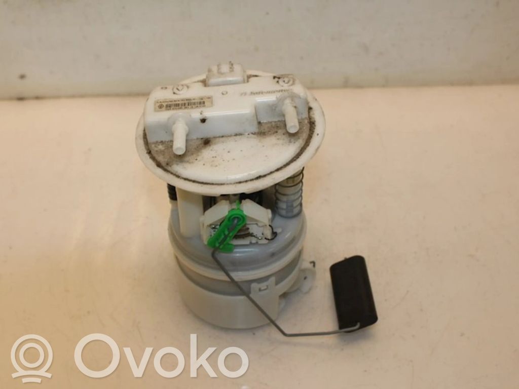 Bomba interna de combustible   172021904R,172021904R