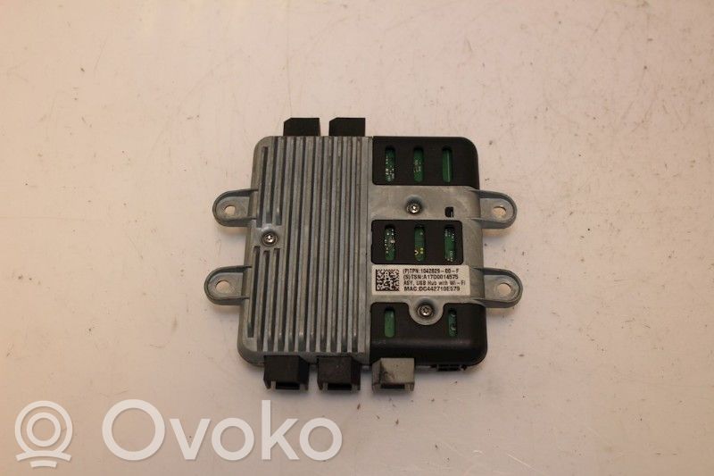 Inne komputery / moduły / sterowniki   104282800F,104282800F