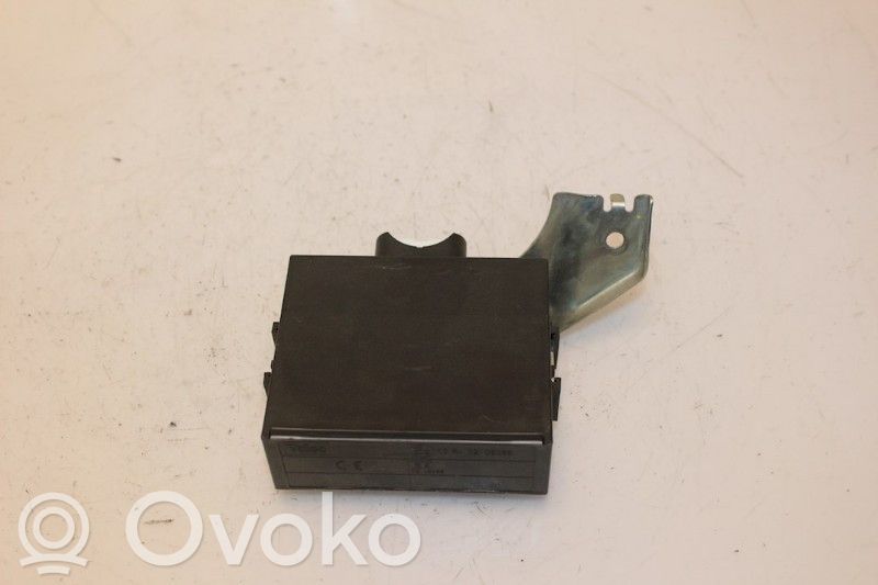 Peugeot 107 Oven keskuslukituksen ohjausyksikön moduuli 