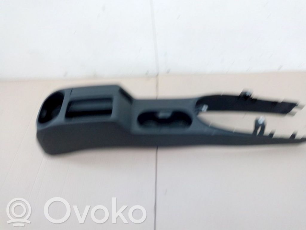 Volkswagen Caddy Tunel środkowy 