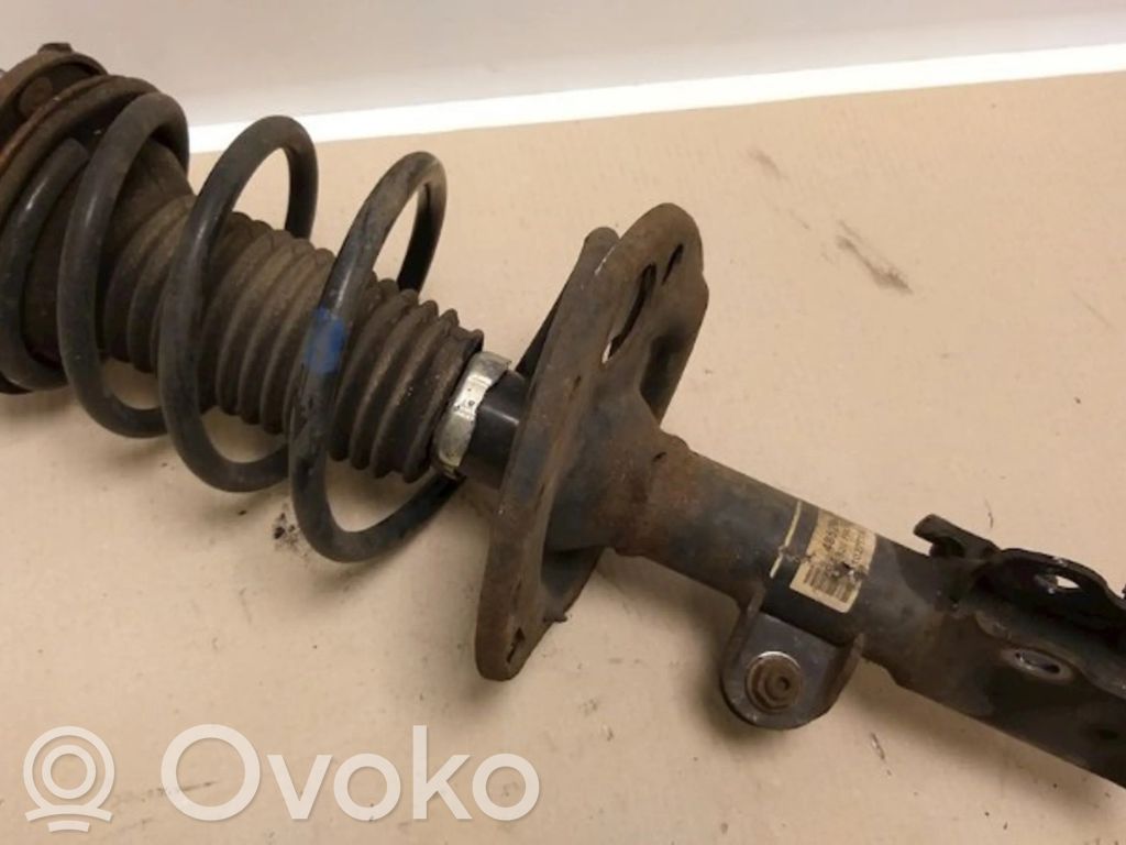 Toyota Avensis T270 Amortyzator osi przedniej ze sprężyną 