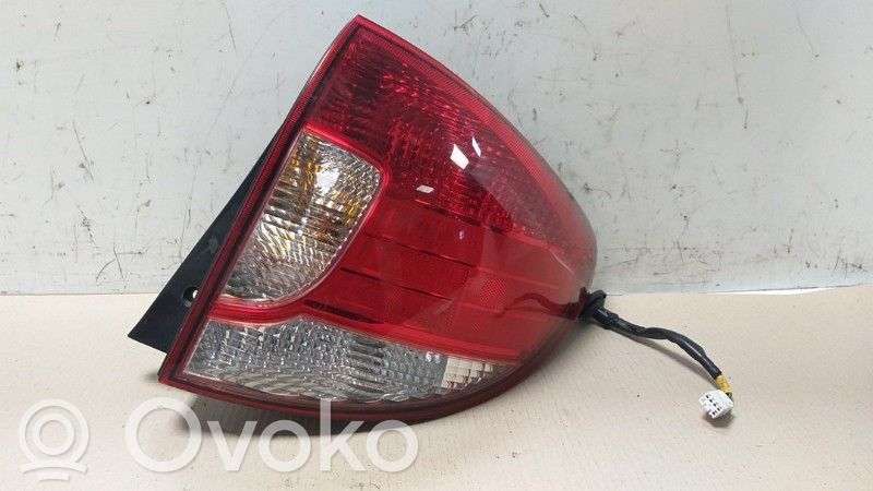 KIA Rio Luci posteriori