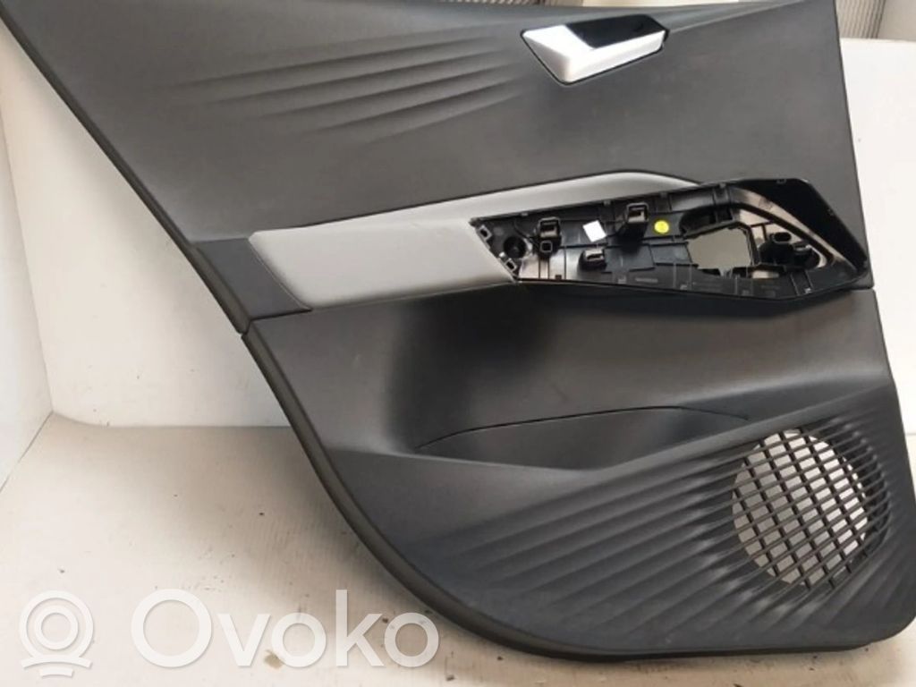 Volkswagen ID.3 Osłona środkowa słupka / C 