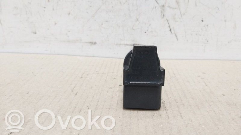 Volkswagen Golf V Cewka zapłonowa wysokiego napięcia