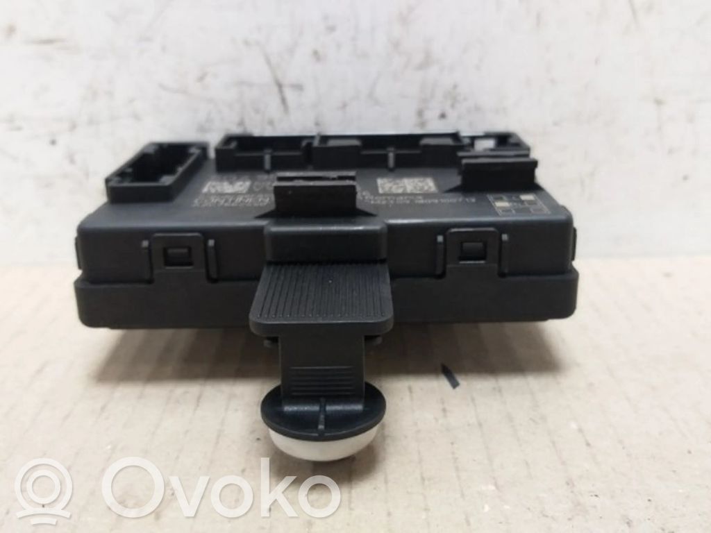 Volkswagen Golf VII Centralina/modulo chiusura centralizzata portiere 