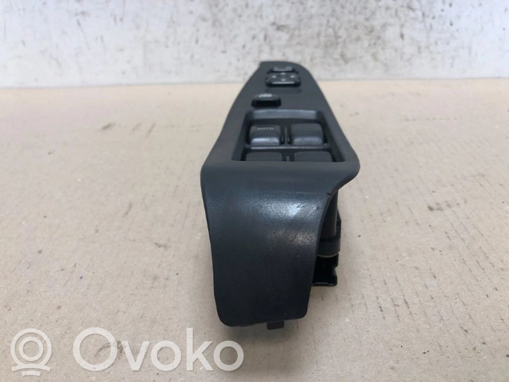 Przyciski szyb   83071AE020,83071AE020