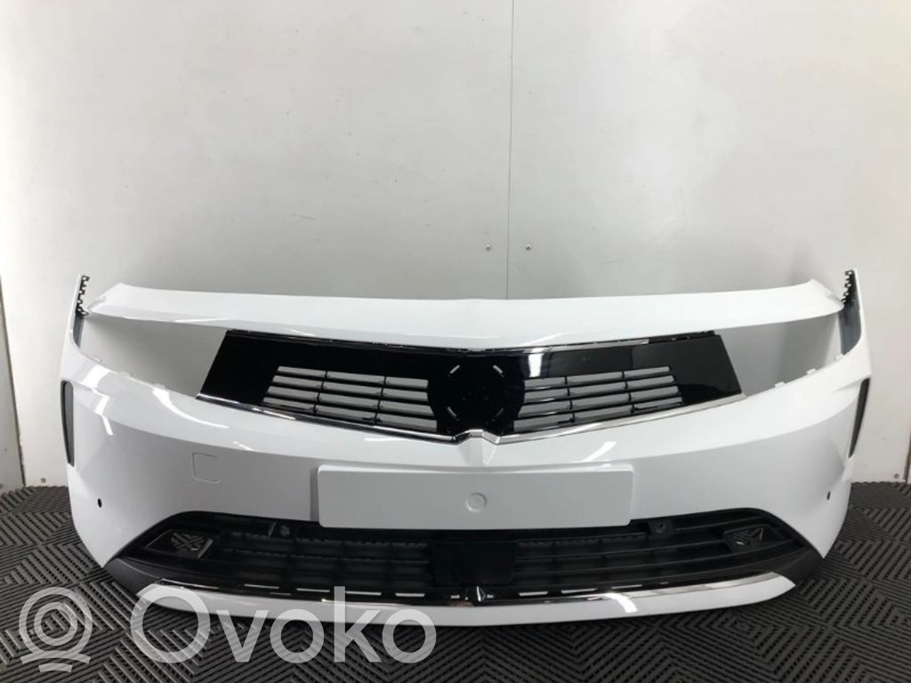 Opel Astra L Bară față 