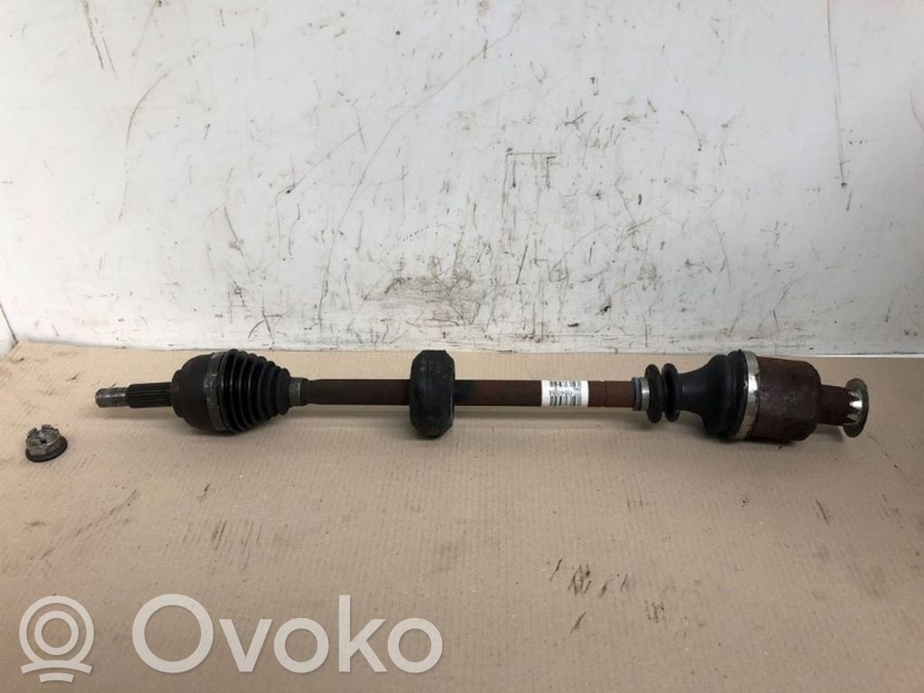 Eje de transmisión delantero   8200684084,8200684084