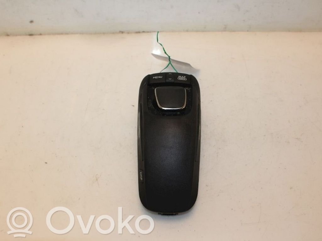 Lexus CT 200H On-board computer control switch 
